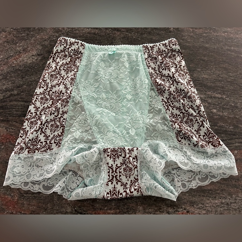 NWOT Rhonda Shear Mint Lace High-Waist Brief with Brown Damask Panels